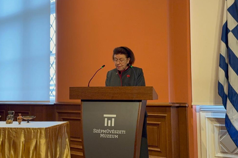 Λίνα Μενδώνη: Ιστορική η επιστροφή εννέα αρχαιοτήτων από τη Βουδαπέστη στην Ελλάδα (photos)