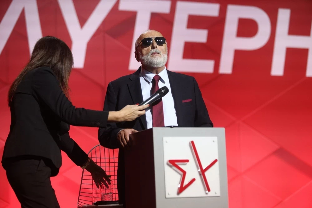 Ο Κουρουμπλής συζητά για επιστροφή στο ΠΑΣΟΚ