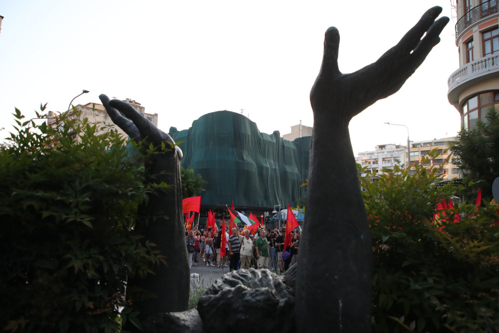 Η ελληνική Αριστερά πουλάει αντιιμπεριαλισμό χαϊδεύοντας τον αυταρχισμό