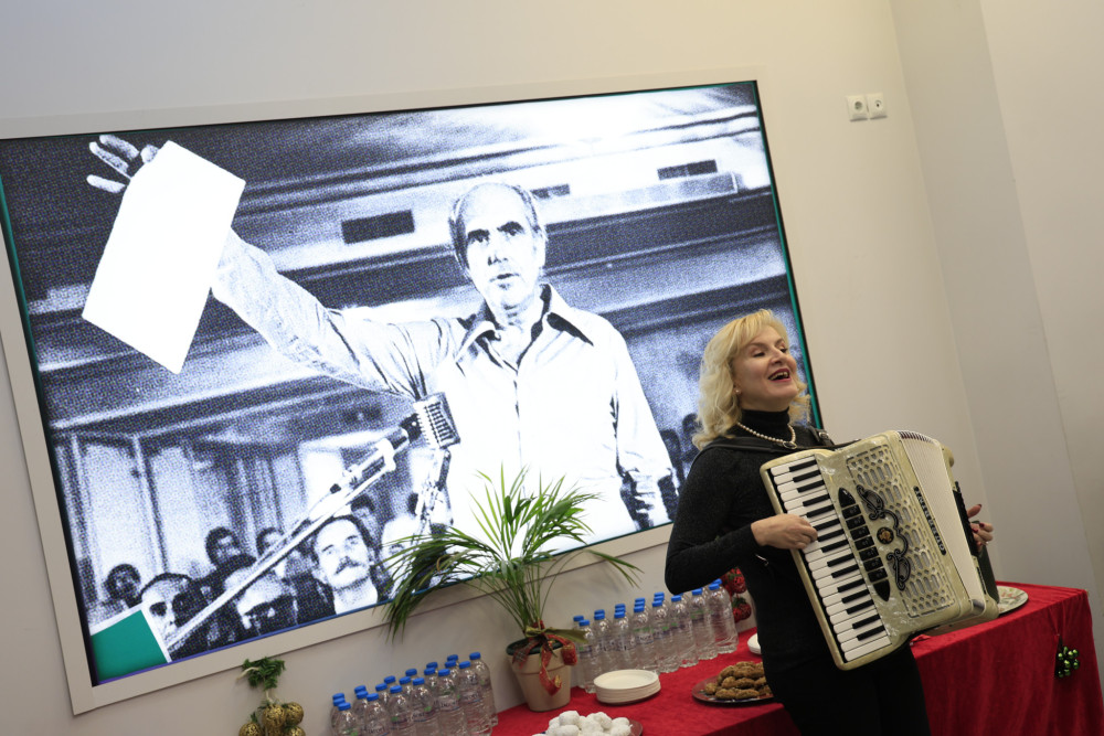 Σήκω, Ανδρέα, να τους δεις μες στο βαν της Αλλαγής