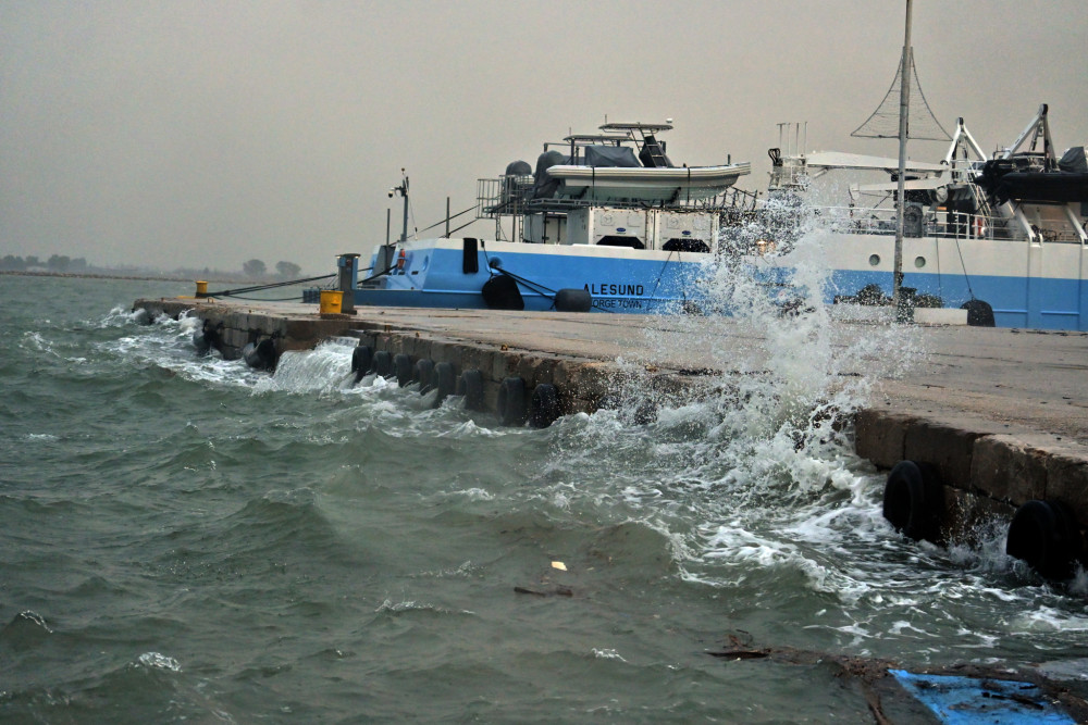 Κακοκαιρία Erminio: δεμένα τα πλοία σε πολλές περιοχές λόγω ισχυρών ανέμων