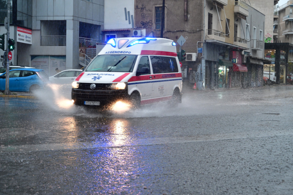 Κακοκαιρία Εrminio: κόκκινος συναγερμός σε όλη τη χώρα - Ισχυρά φαινόμενα και στην Αττική