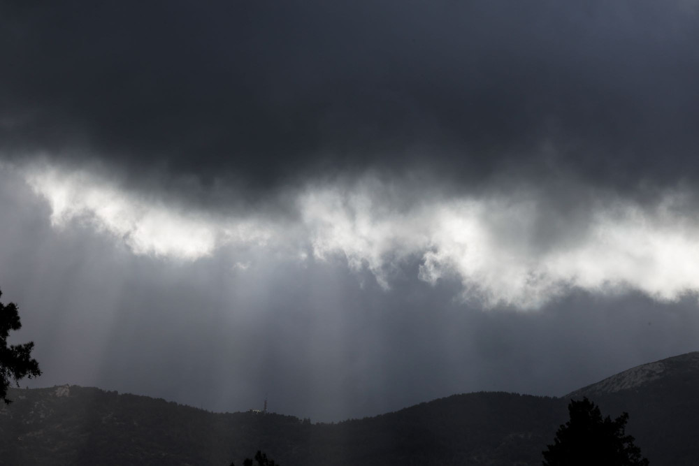 Νέο έκτακτο δελτίο καιρού: κόκκινη προειδοποίηση για Αττική - Πού ήχησε το 112