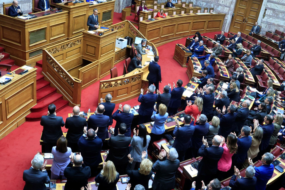 Άλλοι με τη σταθερότητα κι άλλοι με το χάος