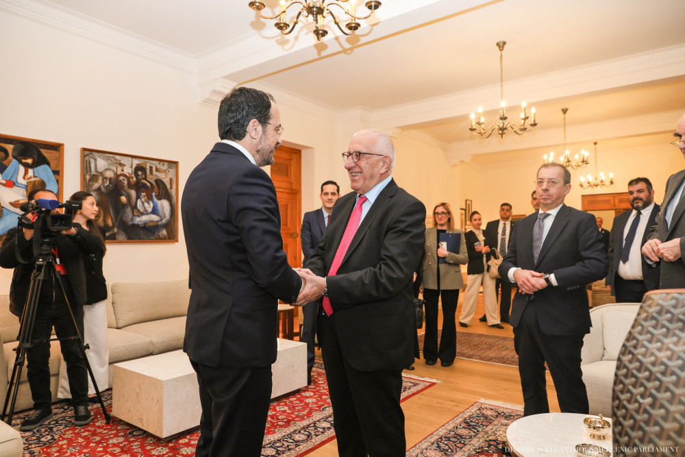 Κακλαμάνης από Λευκωσία: «Η Κύπρος δεν είναι και δεν θα μείνει ποτέ μόνη της»