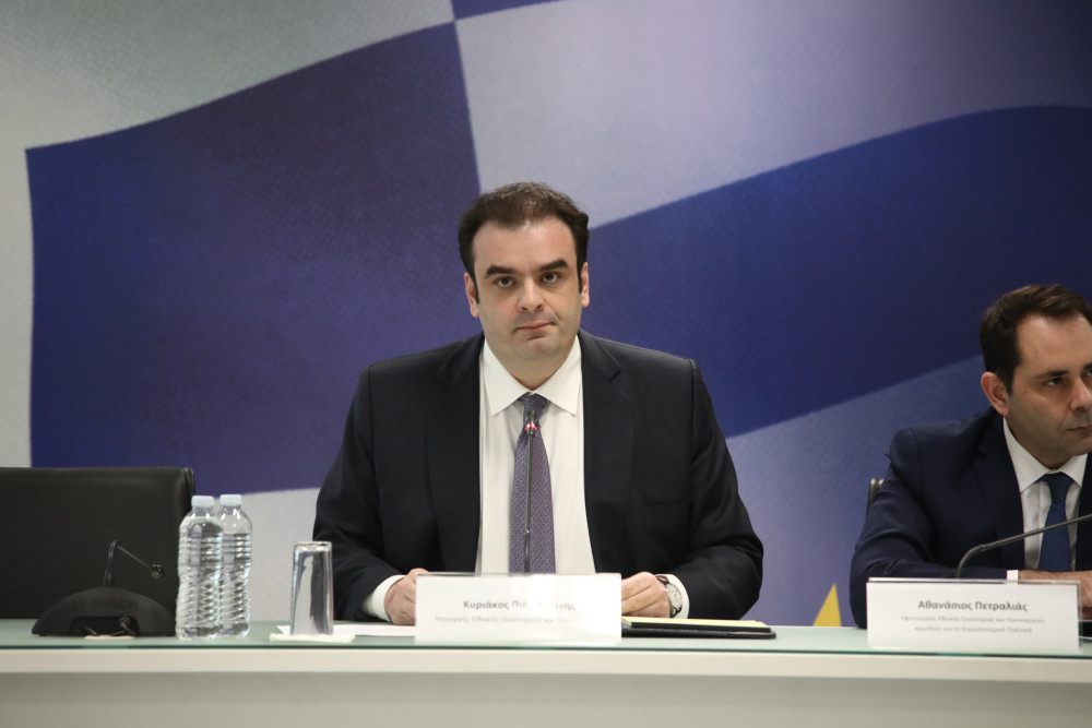 Κυριάκος Πιερρακάκης: Κερδίζουν πολλοί πολίτες από τις παρεμβάσεις - Ανοιχτό το ενδεχόμενο νέων μέτρων