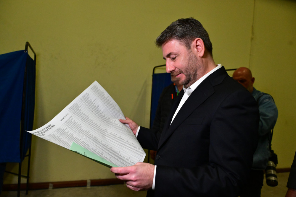 Ανδρουλάκης: Μεγάλες κουβέντες, θολή διαδρομή προς την εξουσία