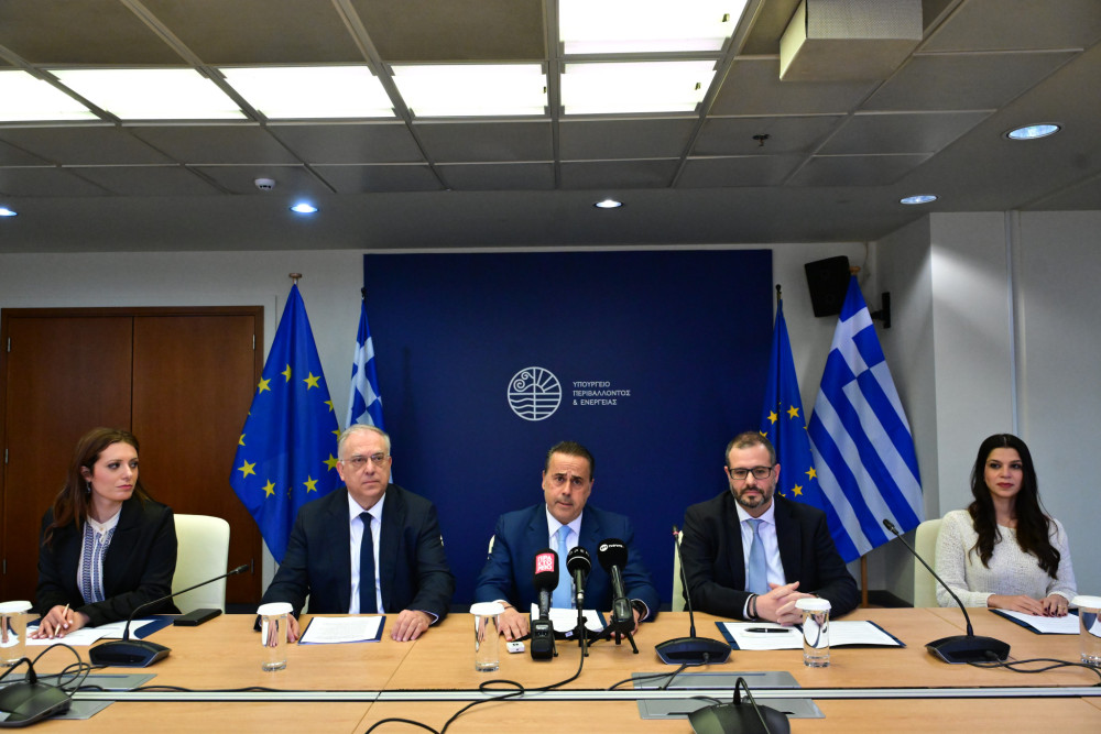 Σταύρος Παπασταύρου και Τάκης Θεοδωρικάκος ανακοίνωσαν μέτρα για μείωση του ενεργειακού κόστους της βιομηχανίας (video)