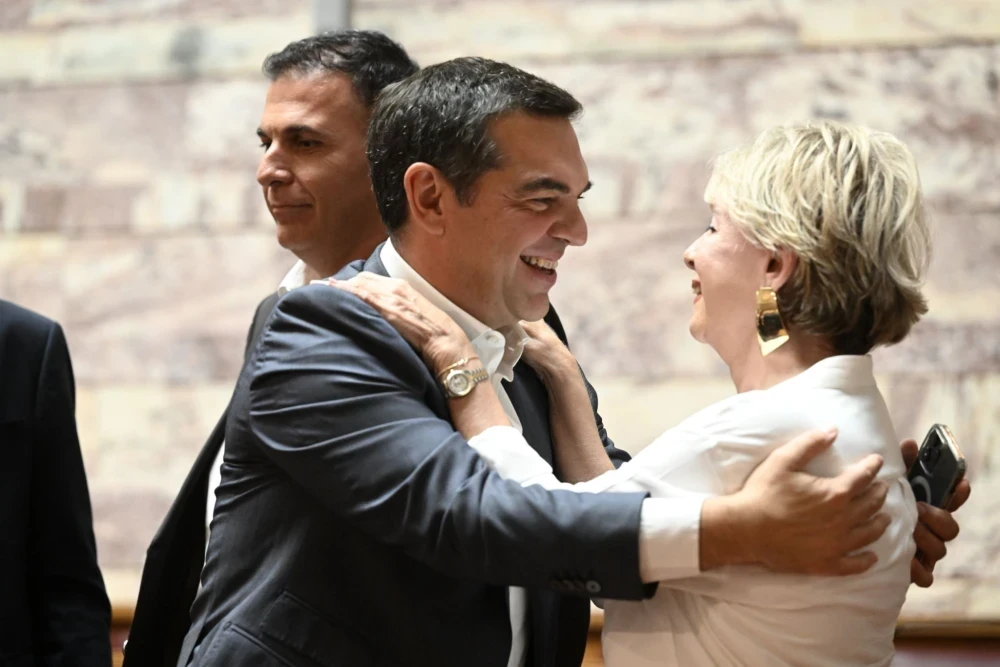 Ακρίτα κατά Τσίπρα: Ζητάει από τον ΣΥΡΙΖΑ να αποδυναμωθεί;