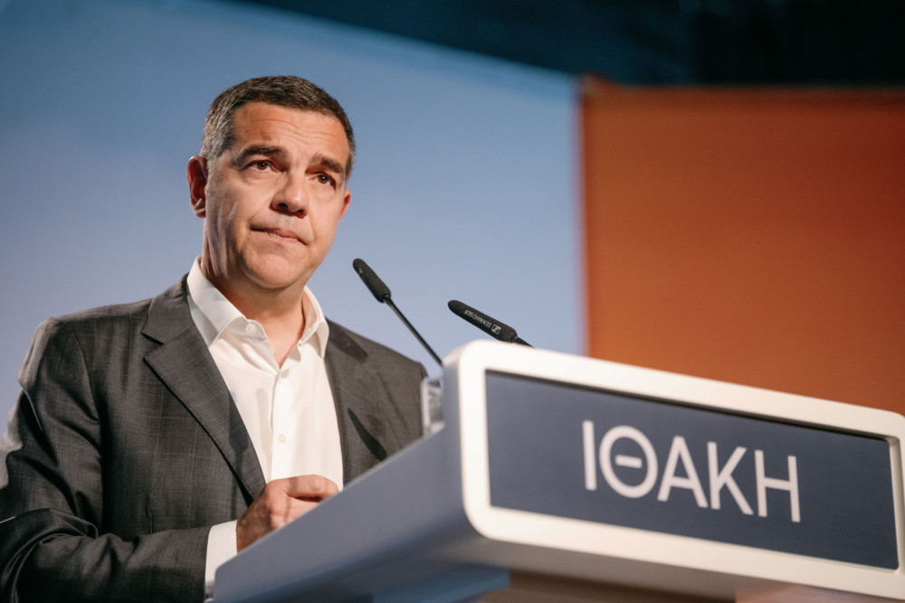 Τσίπρας σε απόγνωση: «Παιδιά, αυτοοργανωθείτε γιατί... χάνομαι»