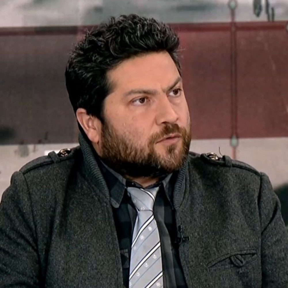 Ο πρόεδρος Ιρανών Ελλάδας, Άρια Μερίκι, στο «Μανιφέστο»: Ο πόλεμος για μας είναι λύτρωση από την τυραννία