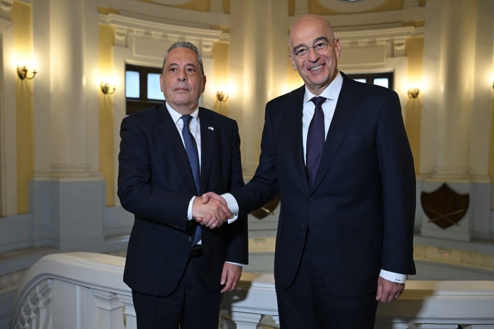 Συνάντηση Νίκου Δένδια με τον Υπουργό Άμυνας της Κυπριακής Δημοκρατίας Βασίλη Πάλμα στη ΛΑΕΔ