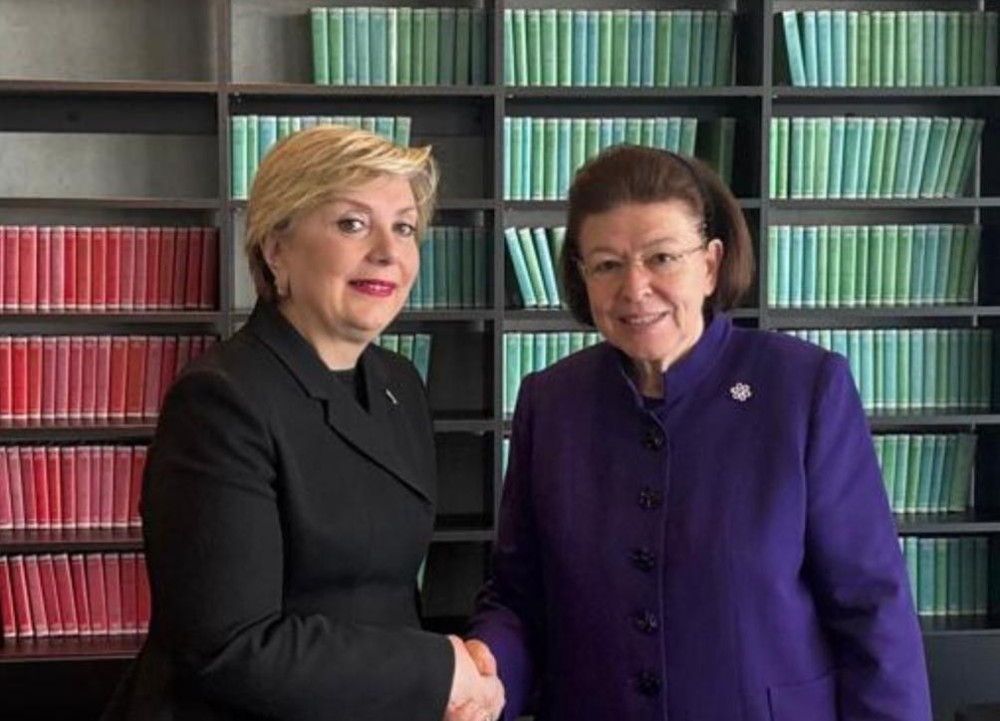 ΥΠΠΟ: εμβάθυνση πολιτιστικής συνεργασίας Ελλάδας-Γεωργίας μετά τη συνάντηση Μενδώνη-Rukhadze