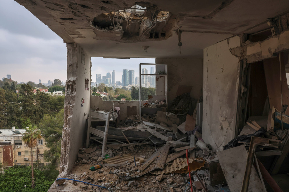 Νέα κλιμάκωση στη Μέση Ανατολή: βαρύ πλήγμα στο Ισραήλ με δεκάδες τραυματίες από ιρανικούς πυραύλους