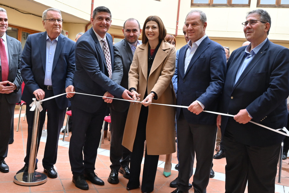 Σοφία Ζαχαράκη: Ψηφιακή επανάσταση στα σχολεία - 230.000 μαθητές αποκτούν πρόσβαση σε τεχνολογίες αιχμής