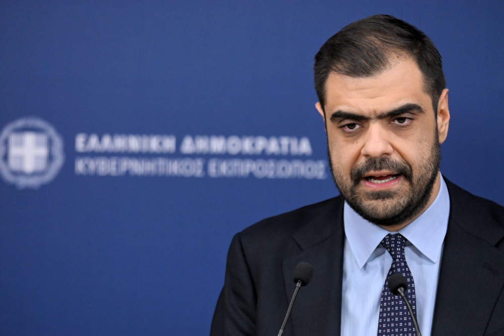 Πληρωμένη απάντηση Μαρινάκη στην αντιπολίτευση μετά τα εύσημα του Επιτρόπου ΕΕ για το κράτος δικαίου