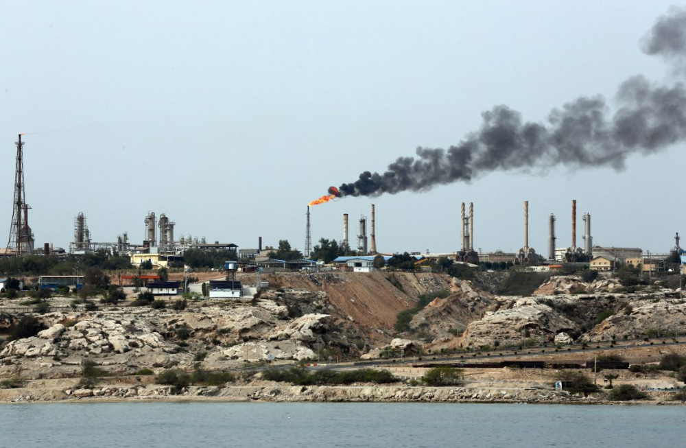 CNN: το Ιράν ενισχύει την άμυνα του νησιού Χαργκ καθώς οι ΗΠΑ εξετάζουν σχέδια χερσαίας επέμβασης