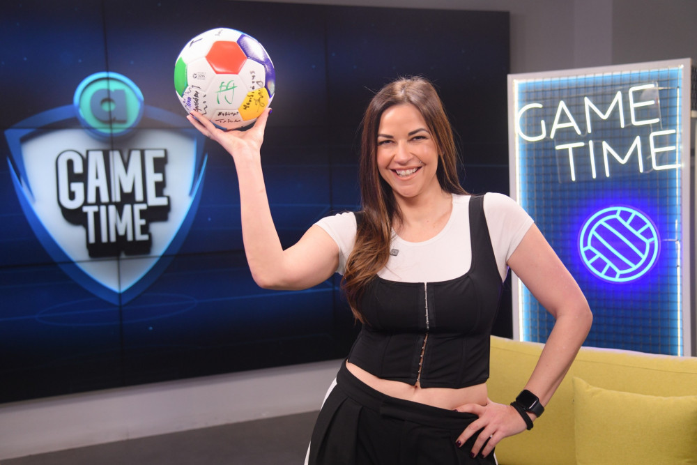 Η Χρύσπα κάνει show στο Allwyn Game Time με μπαγλαμά και νότες