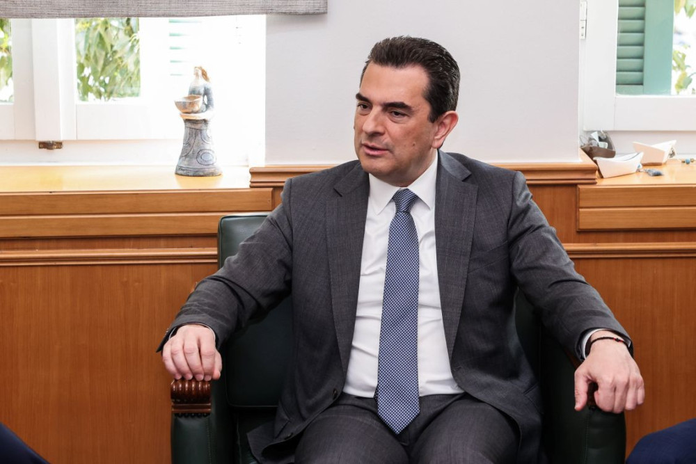 Κώστας Σκρέκας: Με έχουν καλέσει βουλευτές της αντιπολίτευσης για «ρουσφέτια» (video)