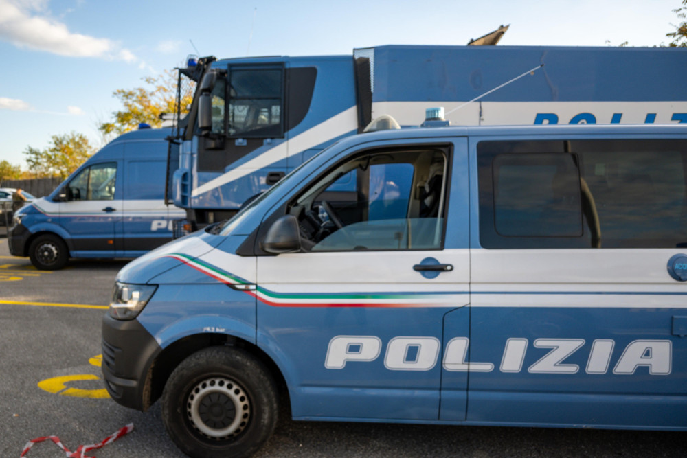 Ιταλία: κινηματογραφική ληστεία σε τράπεζα της Νάπολης με μάσκες ηθοποιών του Χόλιγουντ