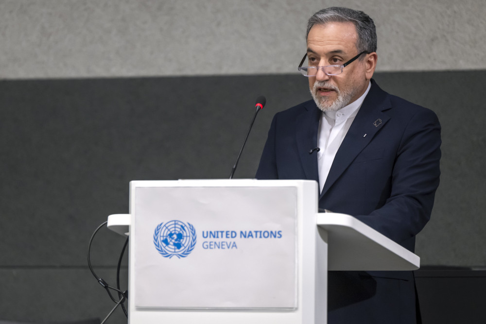 Αμπάς Αραγτσί: «Πράξη πολέμου» ο αποκλεισμός των ιρανικών λιμανιών - Σκληρή προειδοποίηση προς τις ΗΠΑ