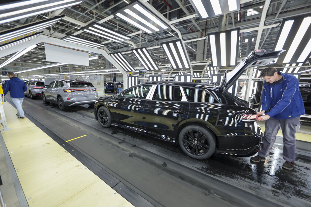 ACEA: Ενεργειακό σοκ και γεωπολιτική κρίση επιταχύνουν τη στροφή στην ηλεκτροκίνηση