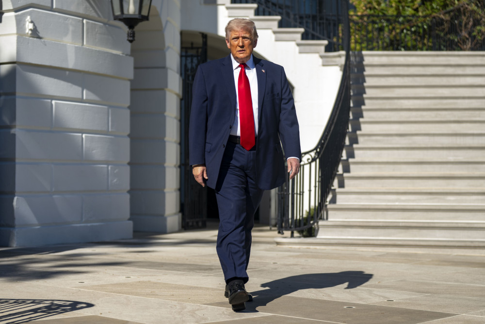 Ντόναλντ Τραμπ: Παιχνίδι υψηλού ρίσκου με το Ιράν - Εκτοξεύεται το πετρέλαιο, φόβοι για παγκόσμιο σοκ (video)