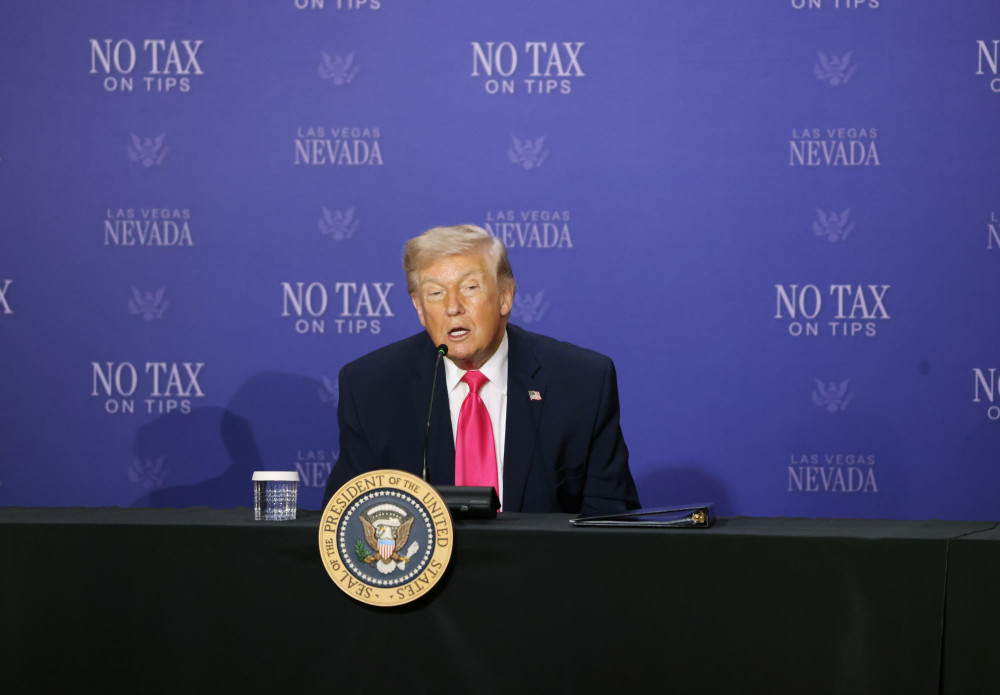 Ντόναλντ Τραμπ: «Μικρή παράκαμψη» ο πόλεμος κατά του Ιράν