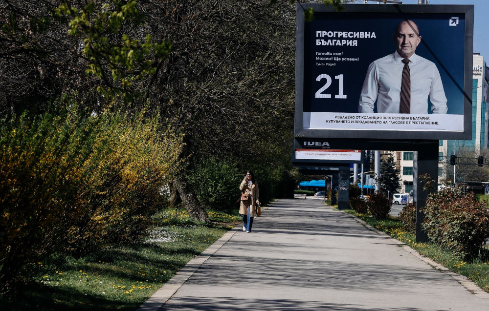 Εκλογές στη Βουλγαρία: αυτοδυναμία για τον Ρούμεν Ράντεφ