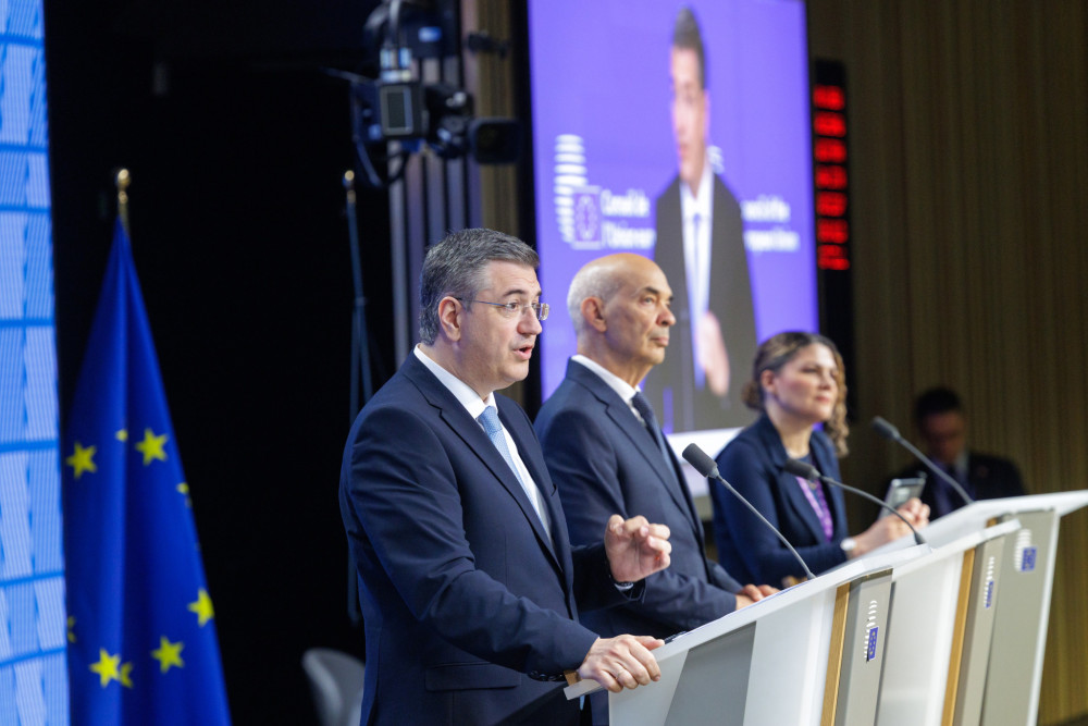 Απόστολος Τζιτζικώστας: Οι ακυρώσεις πτήσεων δεν συνδέονται με επάρκεια καυσίμων, αλλά με τις υψηλές τιμές τους