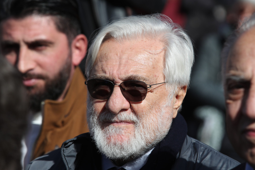 Γιάννης Σμαραγδής: «Ο Παπαθανασίου αξίζει να γίνει ταινία, ένας άνθρωπος που τον κυνήγησε η Αριστερά» (video)