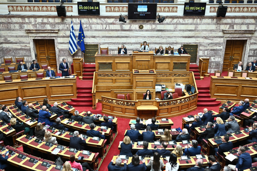 Τα παράλληλα σύμπαντα του Κοινοβουλίου