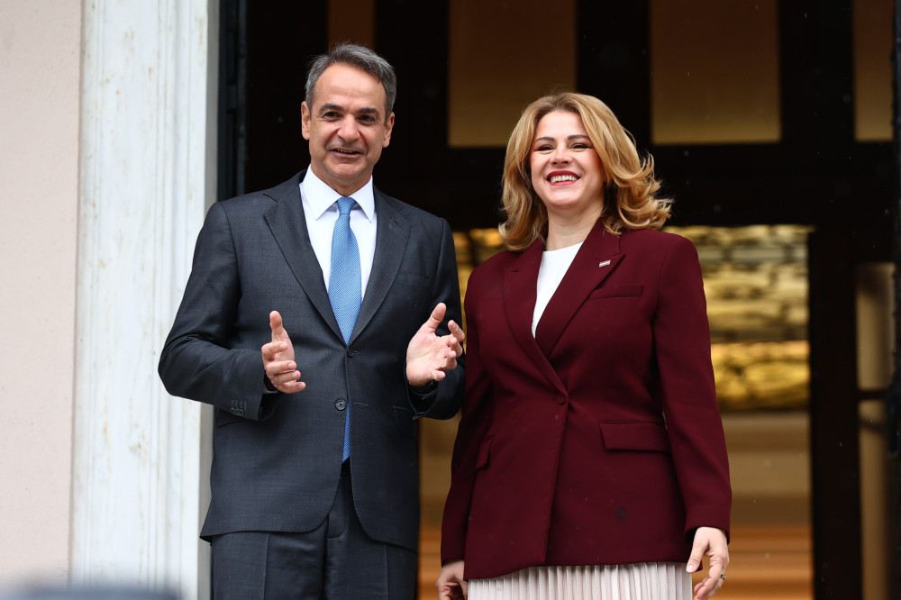 Κυριάκος Μητσοτάκης στη Λετονή πρωθυπουργό: Να ενισχύσουμε τους δεσμούς των χωρών μας (video)