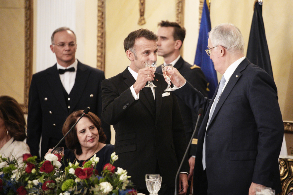 Εμανουέλ Μακρόν: Ζήτω η φιλία Ελλάδας και Γαλλίας - Κωνσταντίνος Τασούλας: Ανανέωση της ισχυρής σχέσης μας (video)