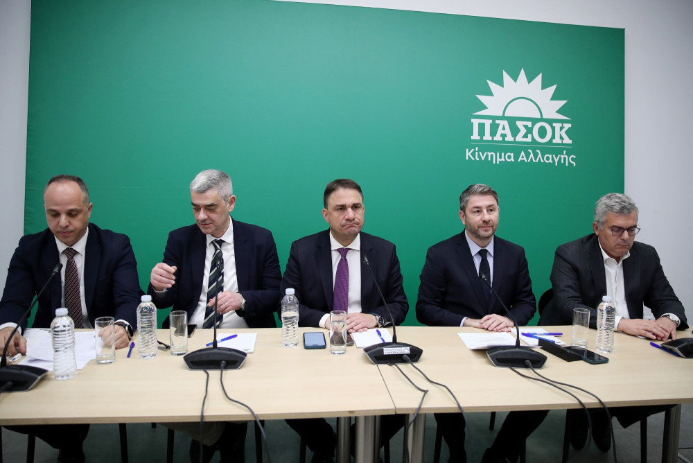 Με την «Αυριανή» στα χέρια