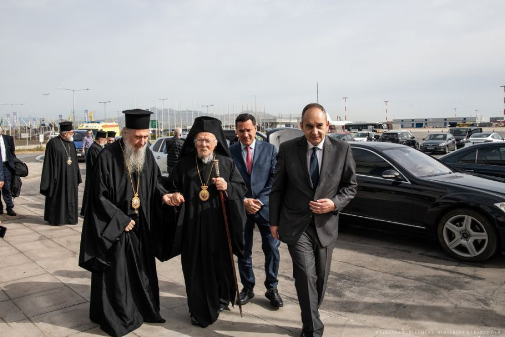 Ολοκληρώθηκε η επίσκεψη του Πατριάρχη Βαρθολομαίου στην Ελλάδα - Τον αποχαιρέτησαν Πλακιωτάκης και Γεωργιάδης (video)