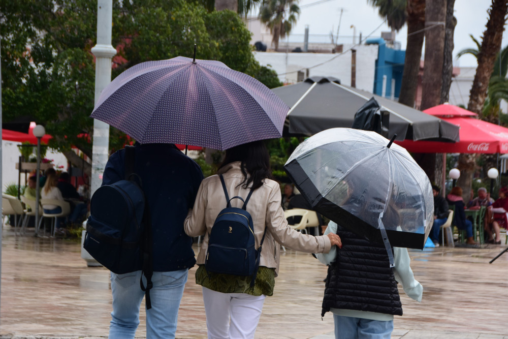 Μεταβολή του καιρού σήμερα Πρωτομαγιά με βροχές και ενισχυμένους ανέμους (video)