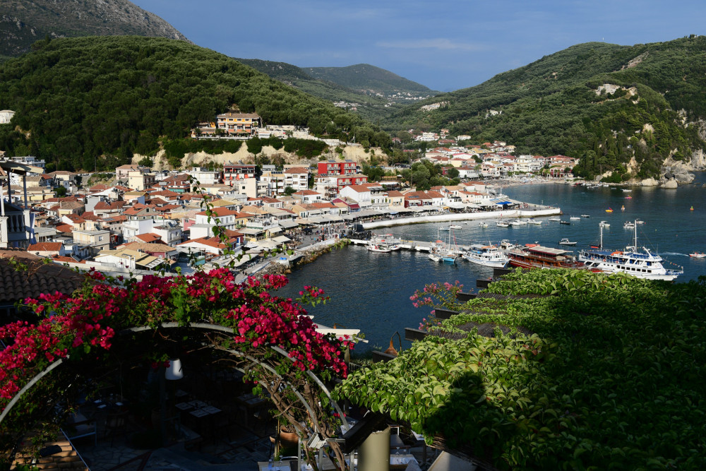 Ξεκινά σήμερα η υποβολή αιτήσεων για τον Κοινωνικό Τουρισμό - Τα κριτήρια και οι δικαιούχοι