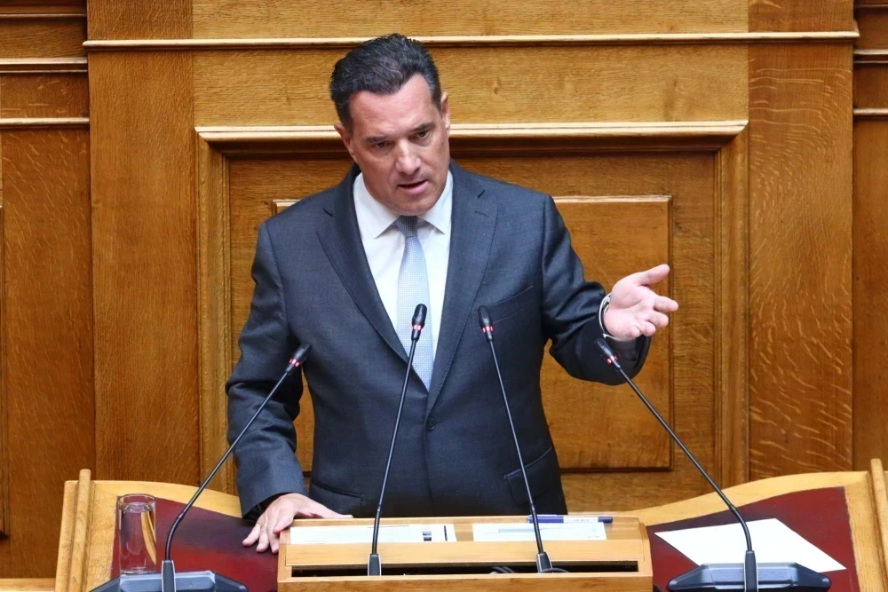 Ο Άδωνις αποδομεί τον Τσίπρα για τις τράπεζες: Καλά, για κουτούς μας περνάει; (video)