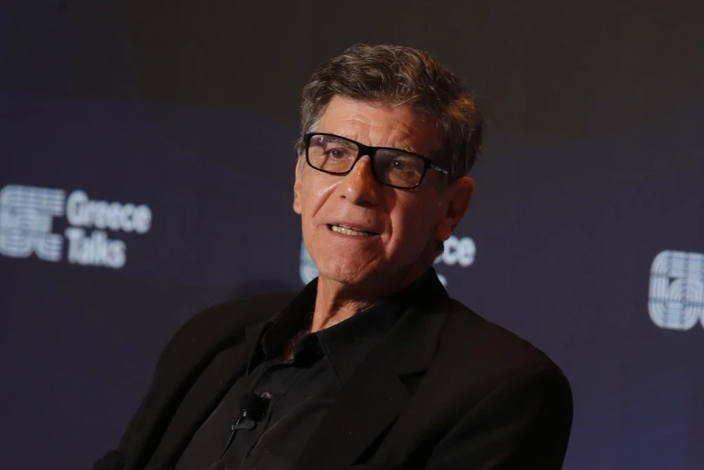 Μπέζος κατά Κωνσταντοπούλου: Κάνει ακρότητες, γίνεται αστεία (video)