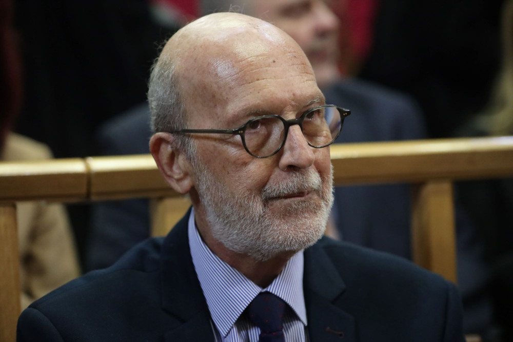 Η στοχοποίηση Τζαβέλλα και οι μισές αλήθειες με τα μεγάλα ψέματα