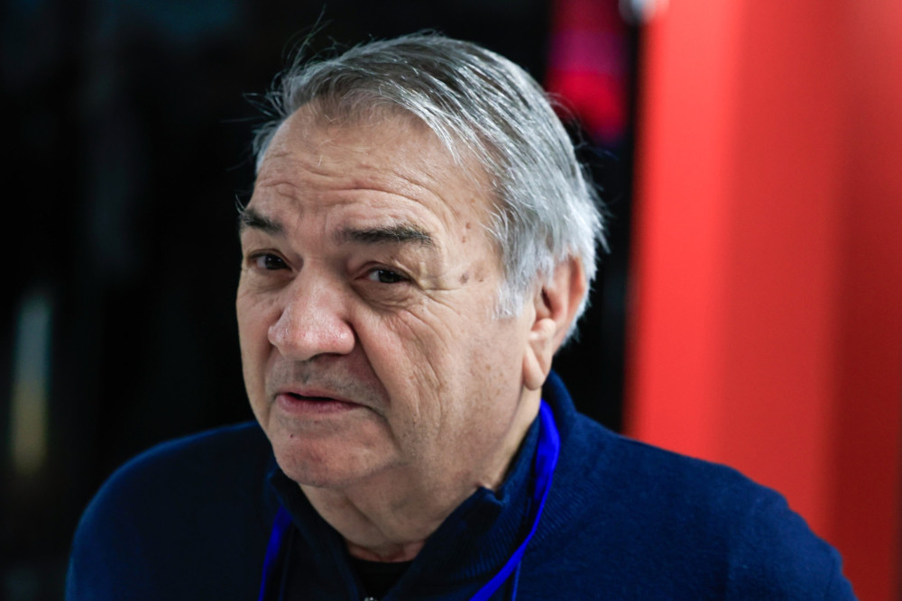 Ο Μπίστης στον ένατο πολιτικό του σταθμό: «Ο Τσίπρας θα κερδίσει τον Μητσοτάκη»