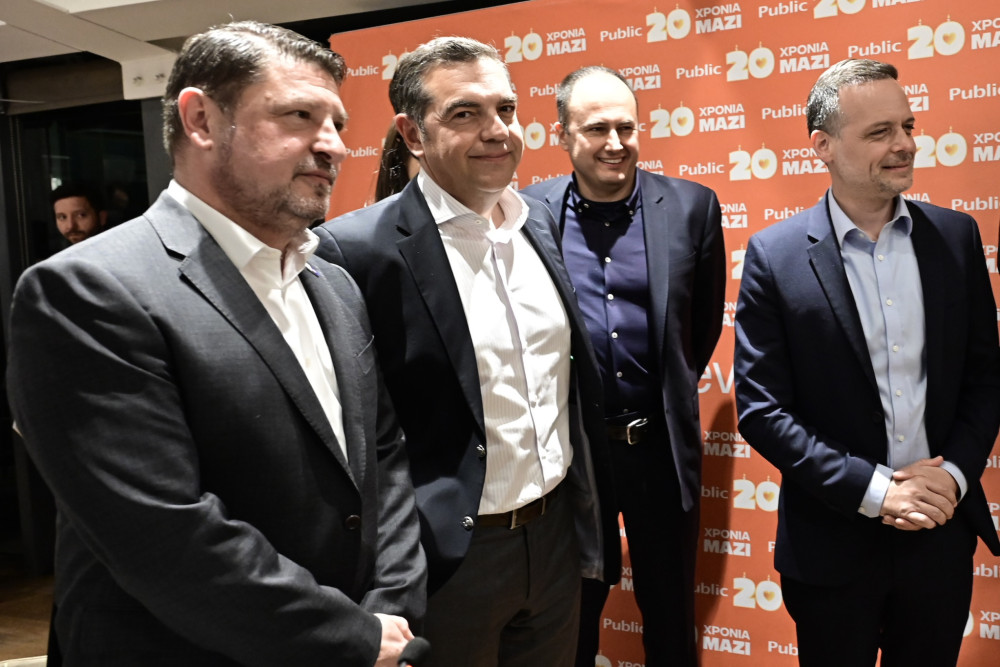 Η κοινή γραμμή Τσίπρα - Δούκα για τη Συμφωνία των Πρεσπών προκαλεί εκνευρισμό στο ΠΑΣΟΚ