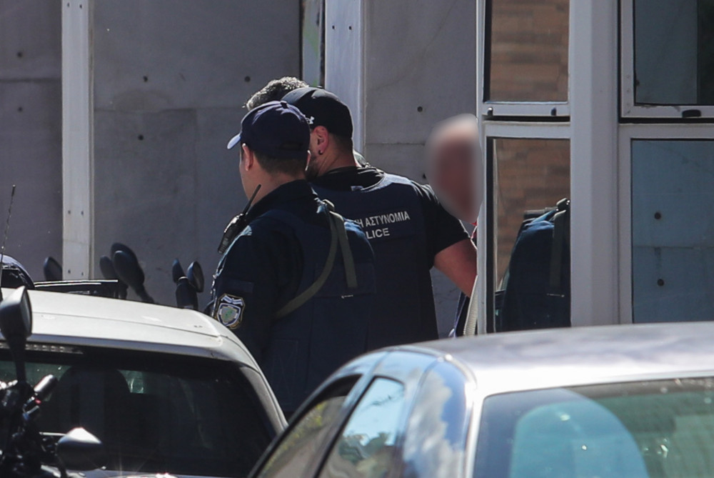 Προφυλακιστέος ο 89χρονος για τους πυροβολισμούς σε ΕΦΚΑ και Εφετείο
