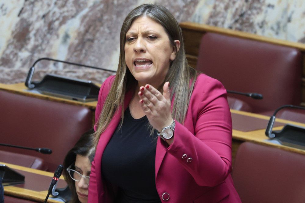 Το νέο αυταρχικό σόου της Ζωής στην Αθηναϊκή Λέσχη - Η «σερίφης» που κυνηγά δημοσιογράφους