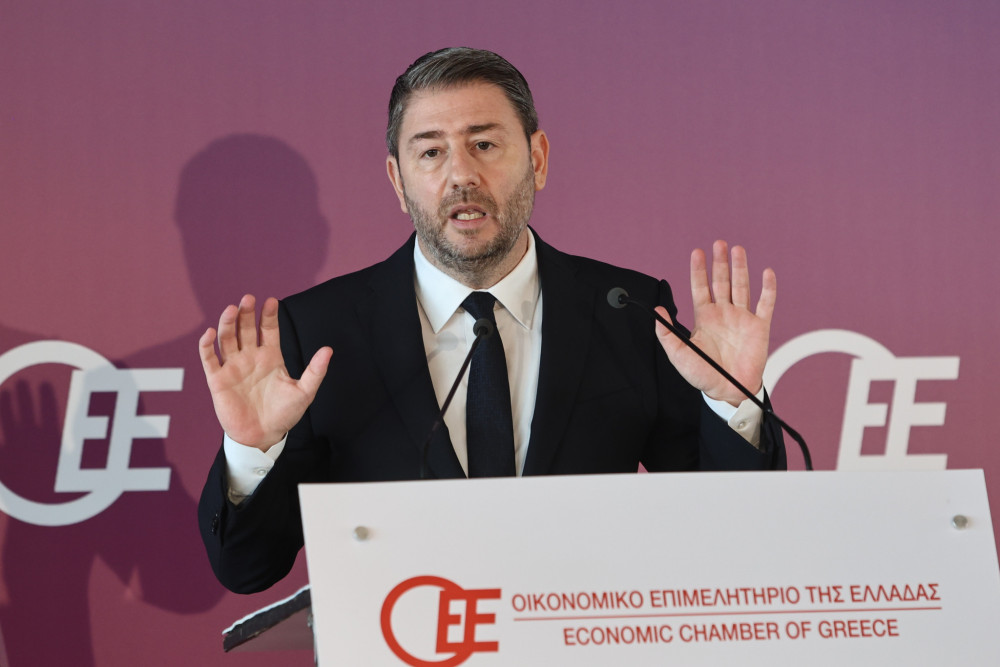 ΠΑΣΟΚ: ο «αιώνιος έφηβος» της ελληνικής πολιτικής
