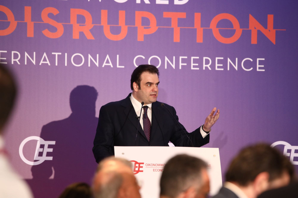 Κυριάκος Πιερρακάκης: Έχουμε την ταχύτερη αποκλιμάκωση χρέους παγκοσμίως