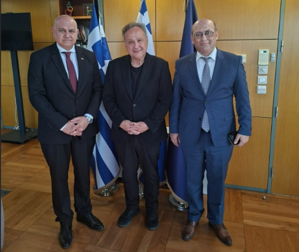 Συνάντηση του Στέλιου Αγγελούδη με τον πρέσβη της Αρμενίας
