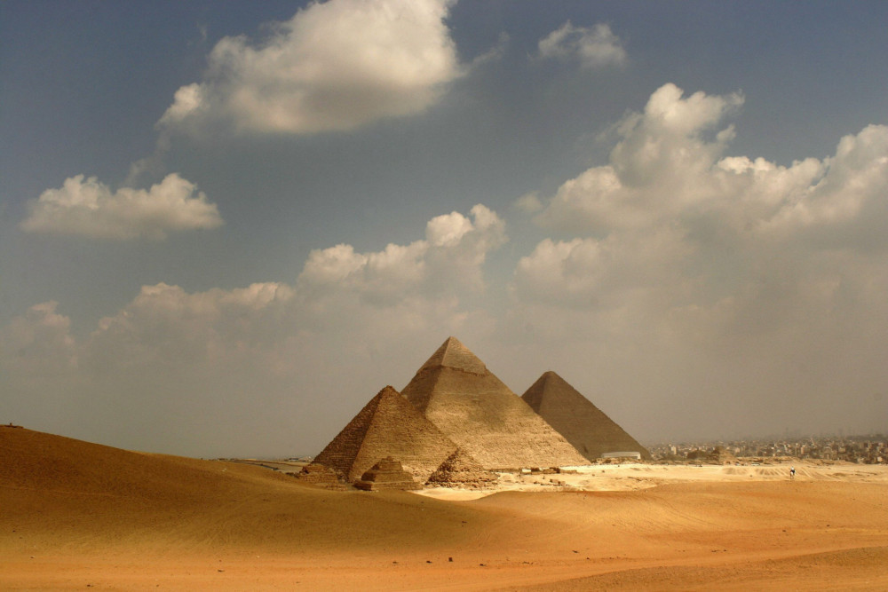 Σαν σήμερα το 1996 ισλαμιστές τρομοκράτες δολοφονούν δεκαοκτώ Έλληνες τουρίστες στο Κάιρο