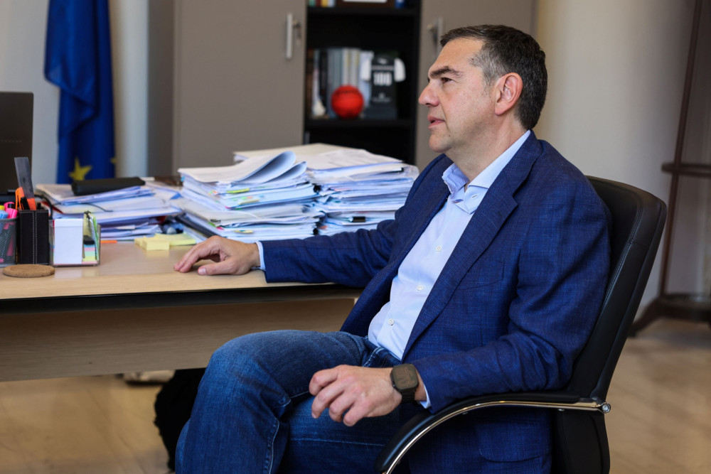 Ο Τσίπρας, η «μύγα» κι όποιος την έχει… μυγιάζεται